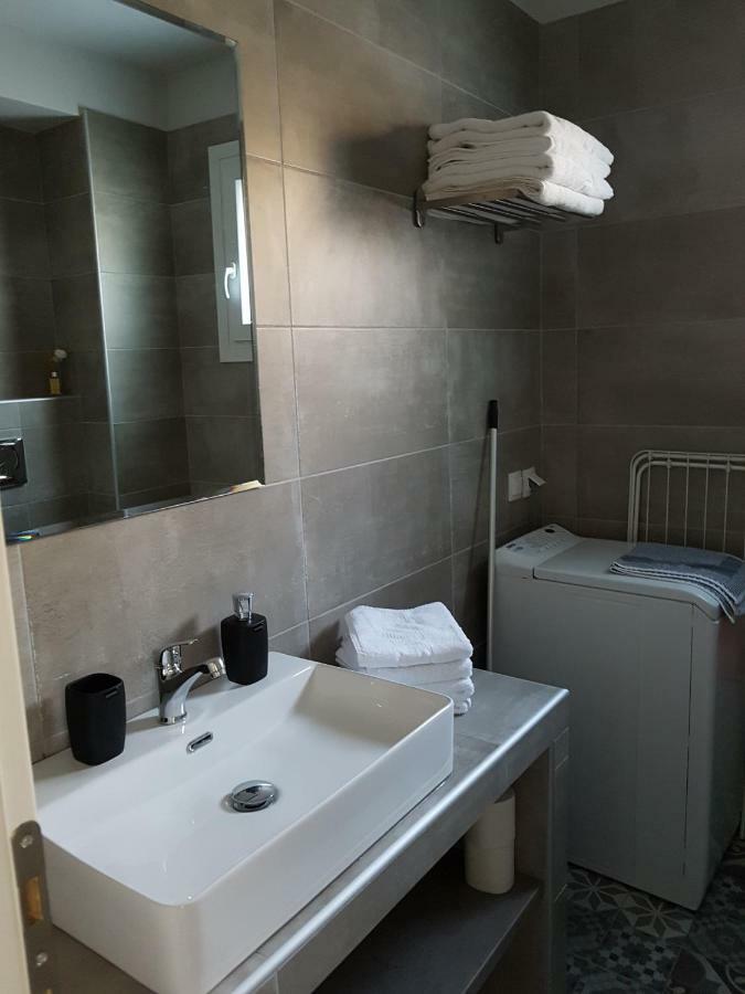 Fantastic Four Apartments Néoi Epivátai Eksteriør billede