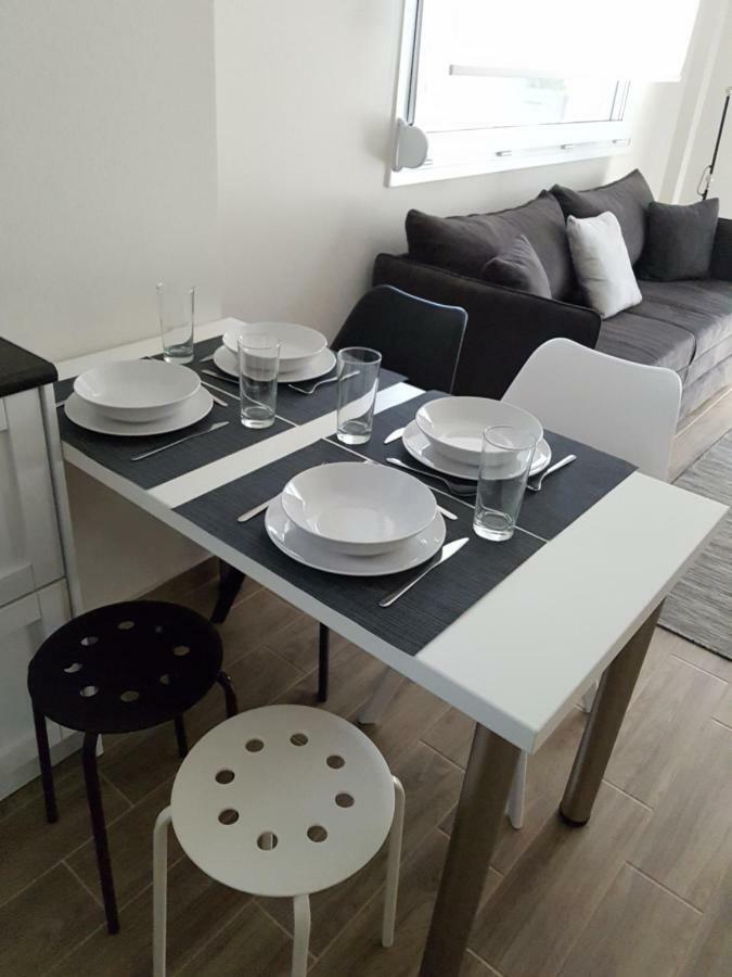 Fantastic Four Apartments Néoi Epivátai Eksteriør billede