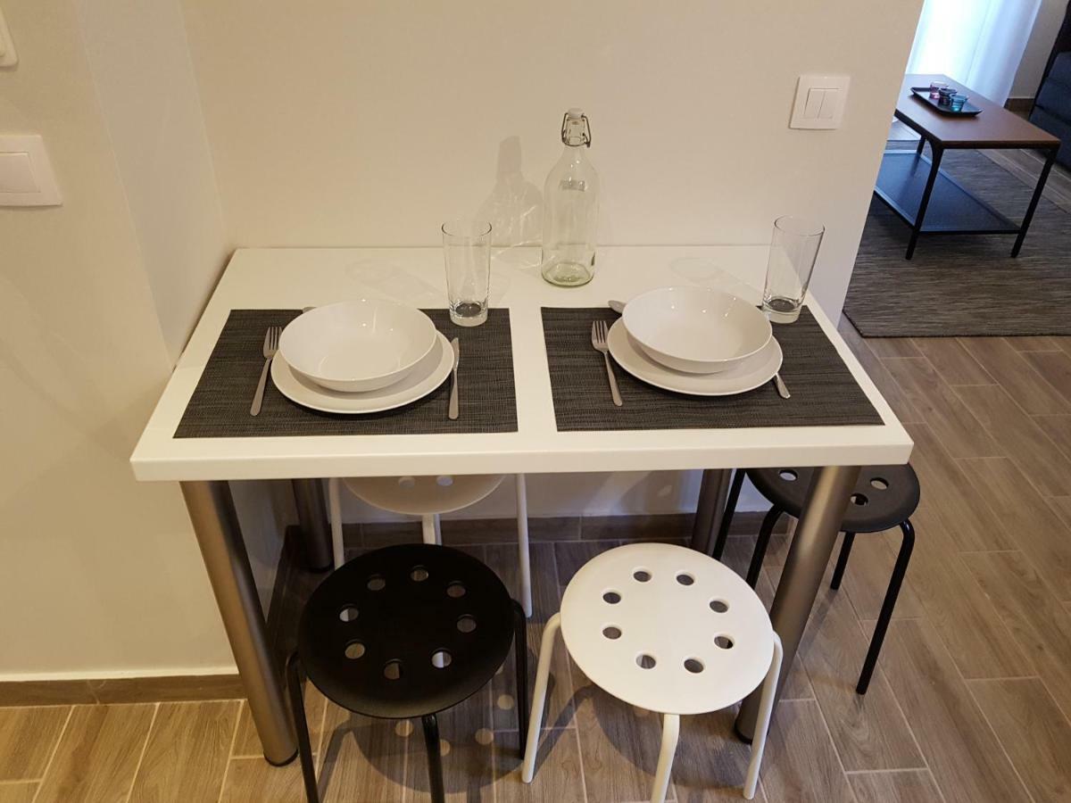 Fantastic Four Apartments Néoi Epivátai Eksteriør billede