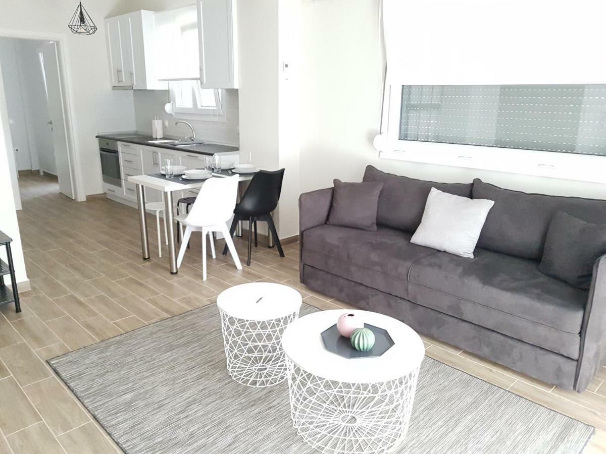 Fantastic Four Apartments Néoi Epivátai Eksteriør billede