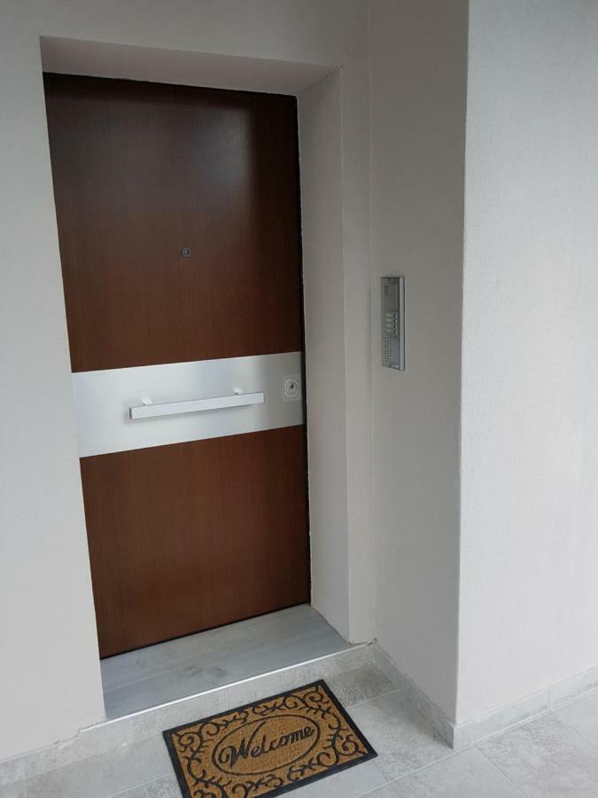 Fantastic Four Apartments Néoi Epivátai Eksteriør billede